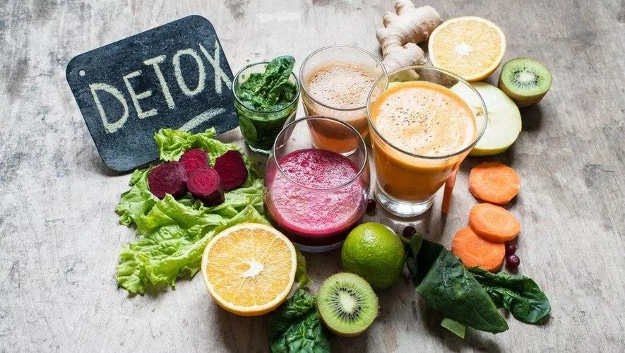 Lợi ích và tác hại của detox (Ảnh: Internet)