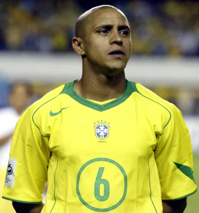Roberto Carlos ở đội tuyển quốc gia (Ảnh: Internet) Roberto Carlos ở đội tuyển quốc gia (Ảnh: Internet)