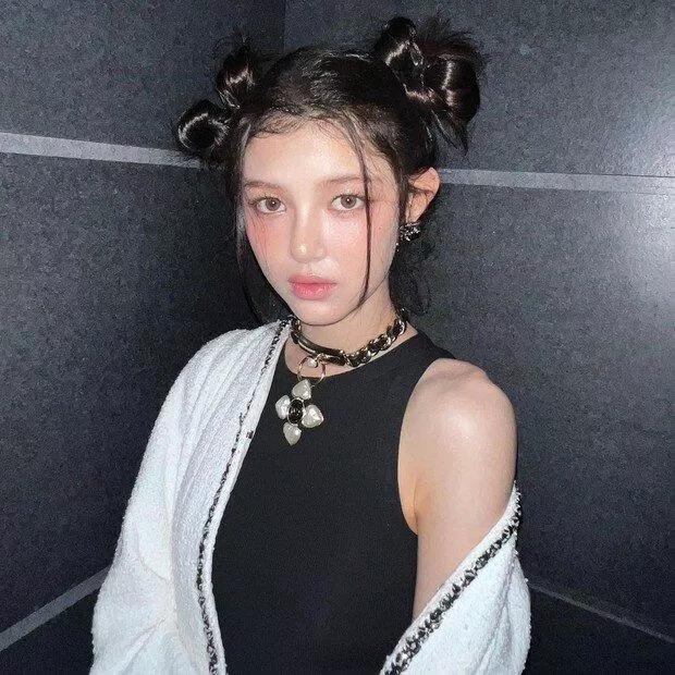 Thành viên Danielle - thành viên lai giữa hai dòng máu Hàn và Úc.