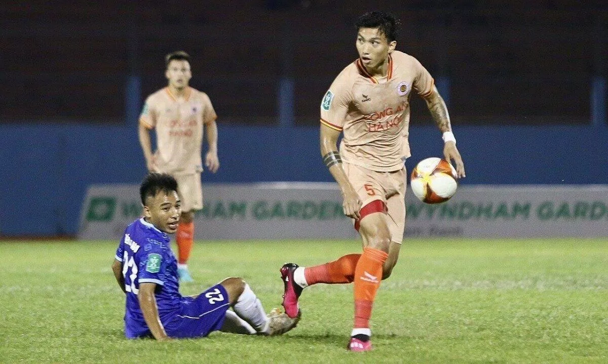 Đoàn Văn Hậu lỡ hẹn Asian Cup vì chấn thương (ảnh: Internet) Đoàn Văn Hậu lỡ hẹn Asian Cup vì chấn thương (ảnh: Internet)