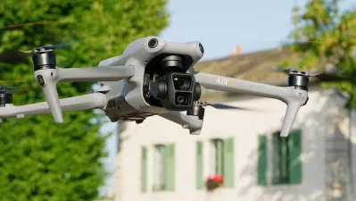 Drone DJI Mavic Air 3 (Ảnh: Internet) Drone DJI Mavic Air 3 (Ảnh: Internet)