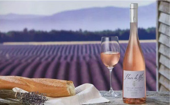 Provence - Rượu vang hồng và lịch sử phong cách miền Nam (Nguồn: Internet) Provence - Rượu vang hồng và lịch sử phong cách miền Nam (Nguồn: Internet)