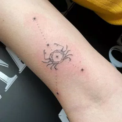 Ý tưởng hình xăm cung Cự Giải (Ảnh: Internet) Ý tưởng hình xăm cung Cự Giải (Ảnh: Internet)