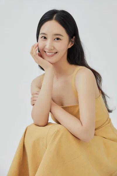 Kwon Yuri không chỉ khiến chỉ khiến cho người hâm mộ mê mẩn mà thậm chí nhiều bà mẹ đã chọn ngay cô nàng làm con dâu tương lai của gia đình. (Ảnh : Internet)