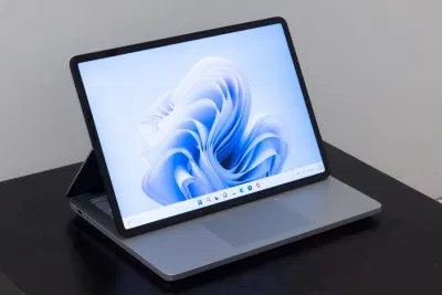 Microsoft Surface Laptop Studio 2 (Ảnh: Internet) Microsoft Surface Laptop Studio 2 (Ảnh: Internet)