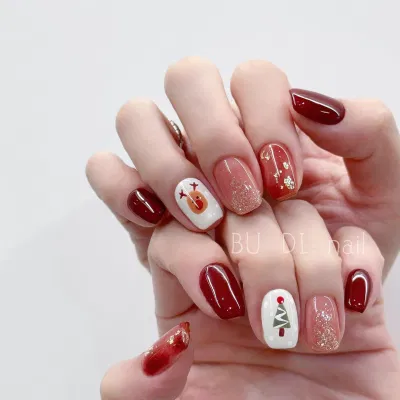 Mẫu nail noel màu đỏ