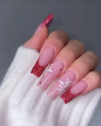Mẫu nail noel màu đỏ