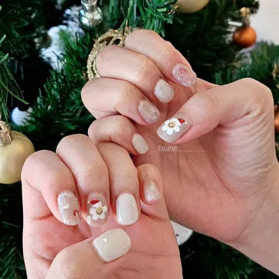 Mẫu nail noel đơn giản thanh lịch