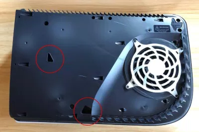 Lỗ chứa bụi của máy PS5 (Ảnh: Internet) Lỗ chứa bụi của máy PS5 (Ảnh: Internet)