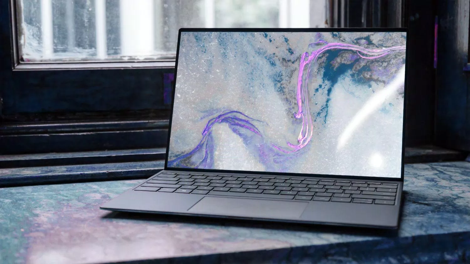 Laptop Dell XPS 13 màu đen (Ảnh: Internet)