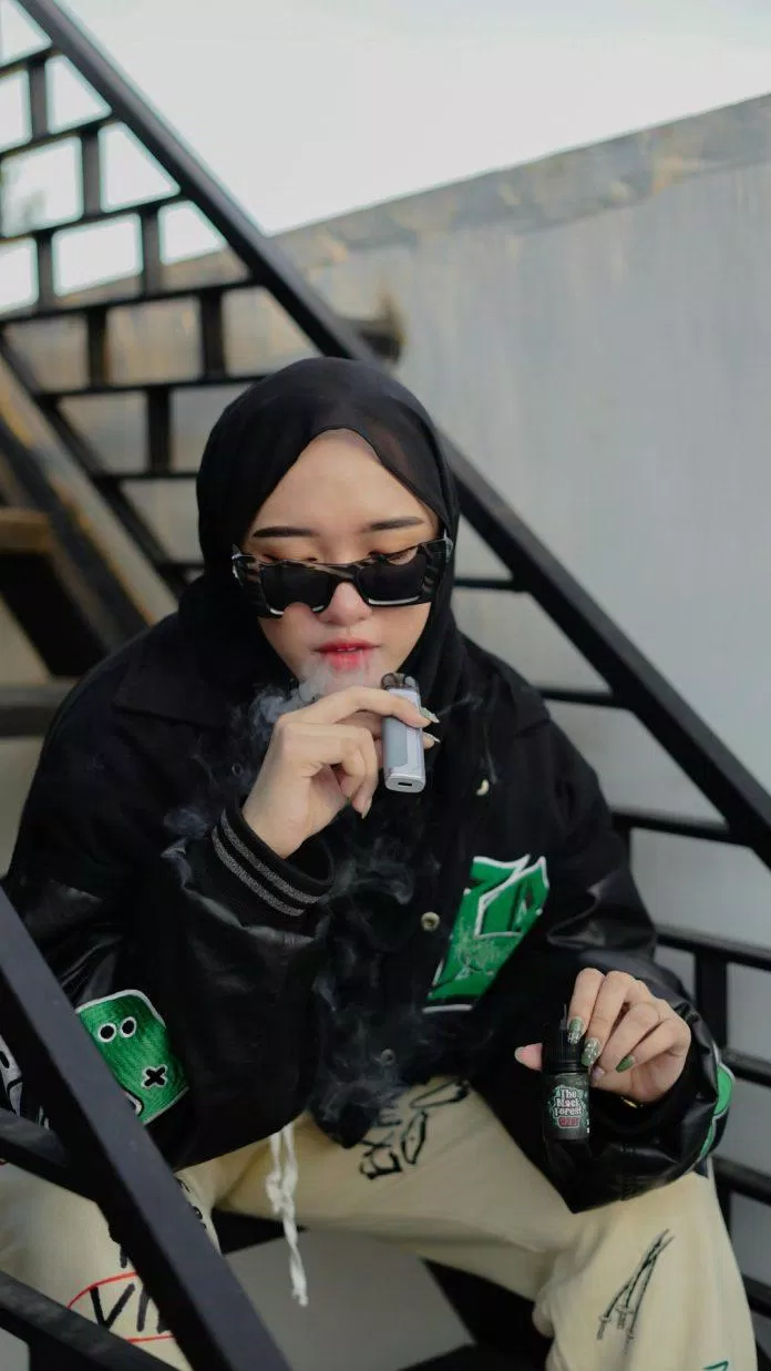 Cả trẻ em và người lớn đều có thể bị ngộ độc khi tiếp xúc với quá nhiều nicotine. (Nguồn: Internet)