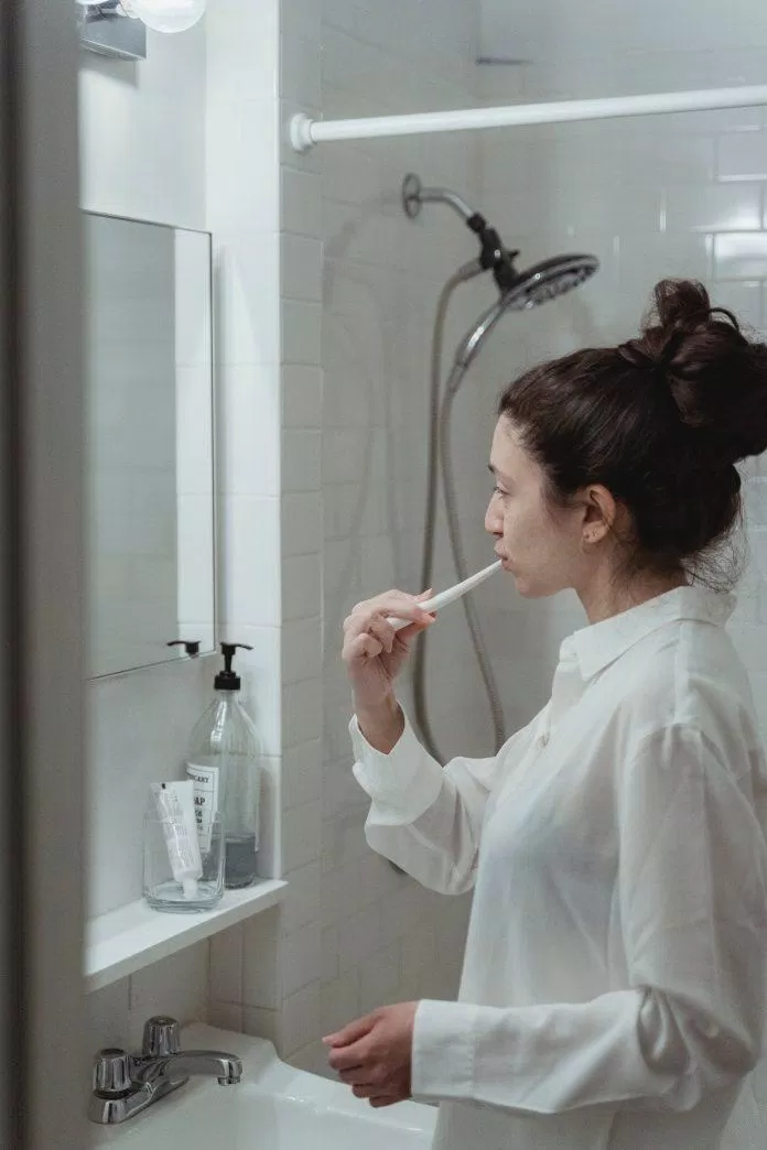 Các bước đơn giản bạn có thể làm để chăm sóc răng miệng tốt hơn ăn uống chăm sóc chăm sóc răng chăm sóc răng miệng chế độ ăn chế độ ăn uống chỉ nha khoa Chú ý đến chế độ ăn uống của bạn Dùng chỉ nha khoa có tạo nên sự khác biệt Đã đến lúc ngừng hút thuốc đánh răng Đi khám nha sĩ thường xuyên đơn giản Hãy suy nghĩ về cách bạn đang đánh răng hút thuốc khác biệt Lưu ý khi súc miệng nha khoa nha sĩ Răng miệng sự khác biệt suy nghĩ Tạo một thói quen thói quen
