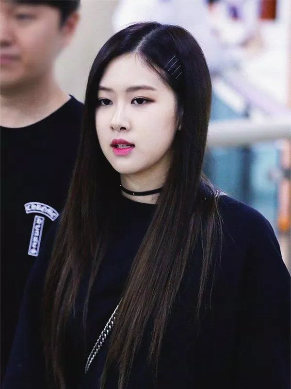 Trước đây khi mới debut cùng BLACKPINK, Rosé đã từng bị công chúng chỉ trích rất nhiều về ngoại hình của mình