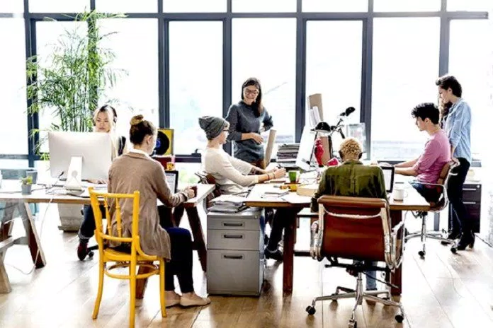 Môi trường văn phòng (Ảnh: Internet) Môi trường văn phòng (Ảnh: Internet)