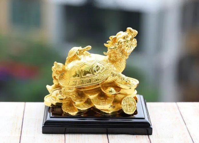 Vật phẩm phong thủy để bàn làm việc để dễ thăng chức, tăng lương (Ảnh: Internet)