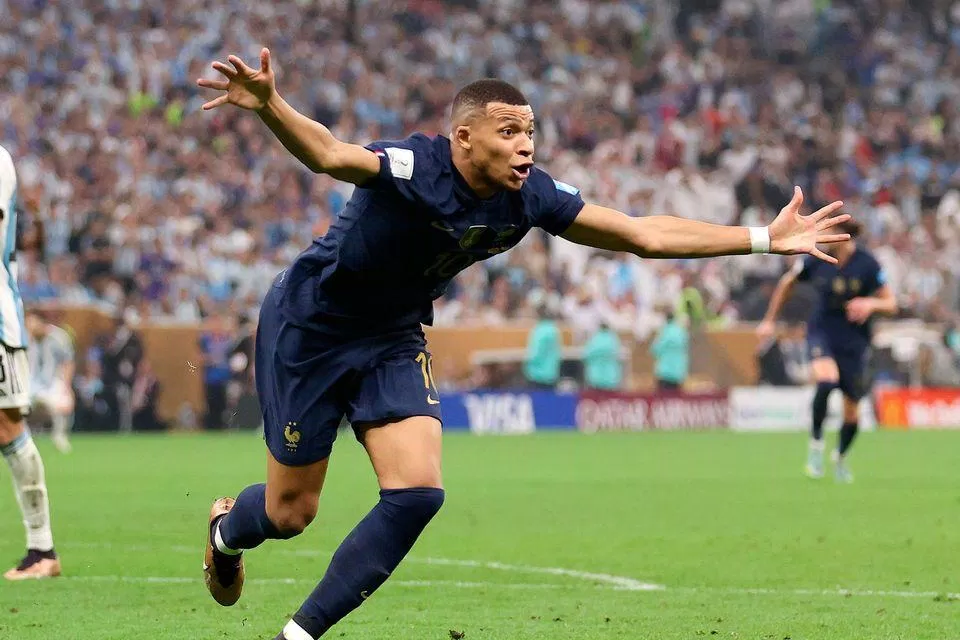 Kylian Mbappe: chuyên gia săn tìm những kỉ lục (Ảnh: Internet)