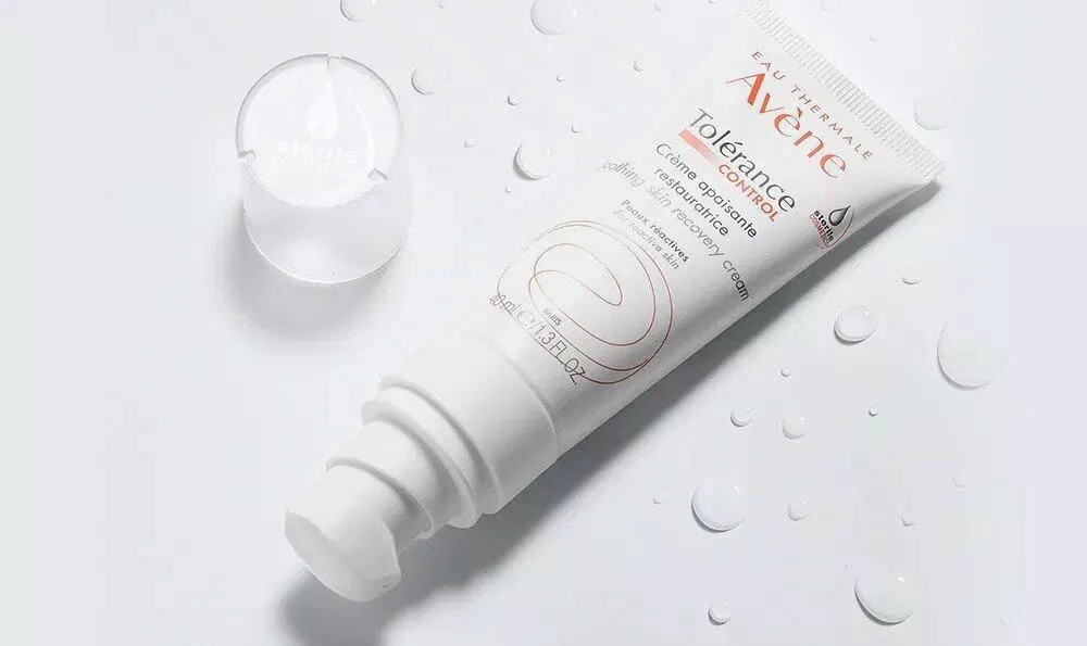 Kem dưỡng AVÈNE CONTROL SOOTHING SKIN RECOVERY. (Nguồn: Internet)