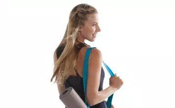 Dây đeo thảm giúp bạn lăn và vận chuyển thảm dễ dàng hơn.