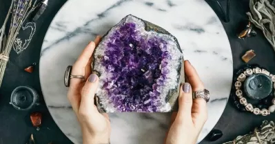 Ý nghĩa phong thủy của thạch anh tím