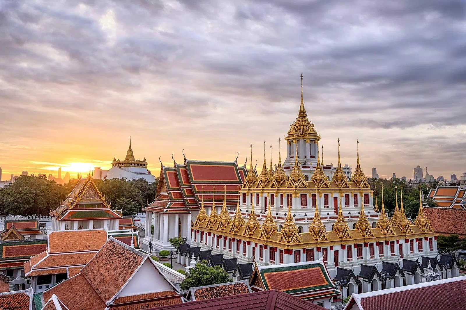 Loha Prasat. điểm đến nhất định phải đến tại Bangkok (ảnh: Internet)