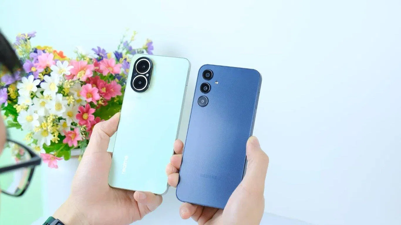 realme C67 cho cảm giác cầm nắm tốt hơn Galaxy A25 (Ảnh: Internet)
