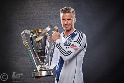 Chức vô địch MLS năm 2011 trong màu áo thành Galaxy (ảnh: Internet) Chức vô địch MLS năm 2011 trong màu áo thành Galaxy (ảnh: Internet)
