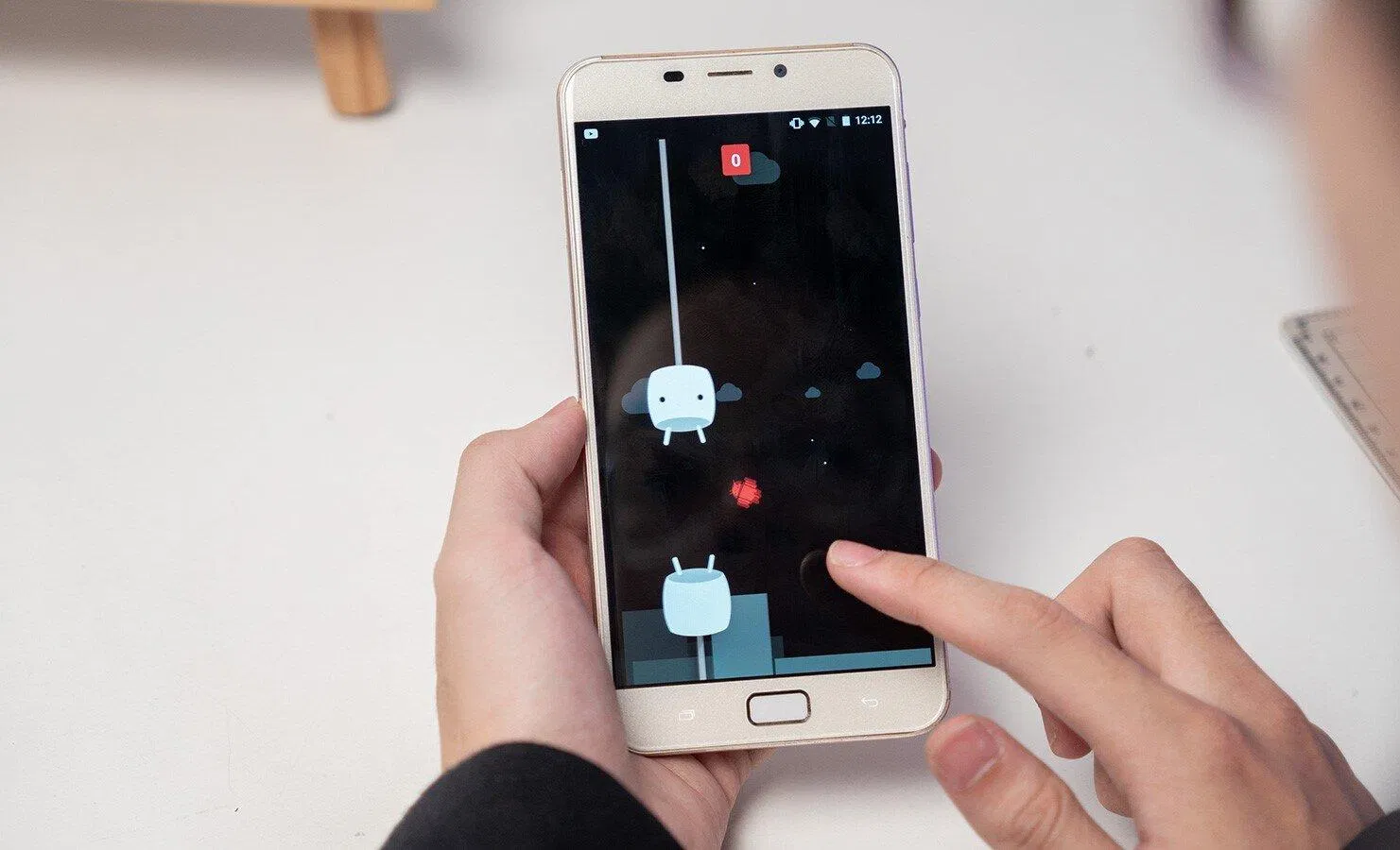 Android 6.0 với trò chơi "Flappy Bird" huyền thoại (Ảnh: Internet)