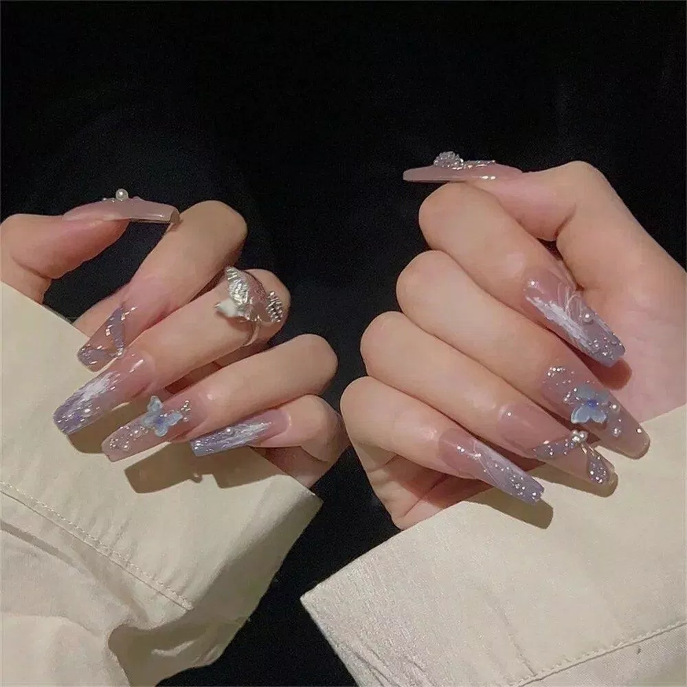 Mẫu nail 2025 đẹp thanh lịch (Ảnh: Internet)