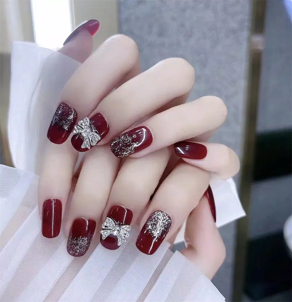 Mẫu nail 2025 sang chảnh, ấn tượng (Ảnh: Internet)