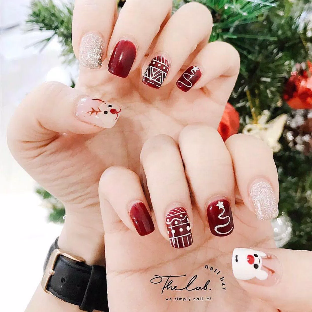 Mẫu nail Giáng Sinh màu đỏ rực rỡ (Ảnh: Internet)