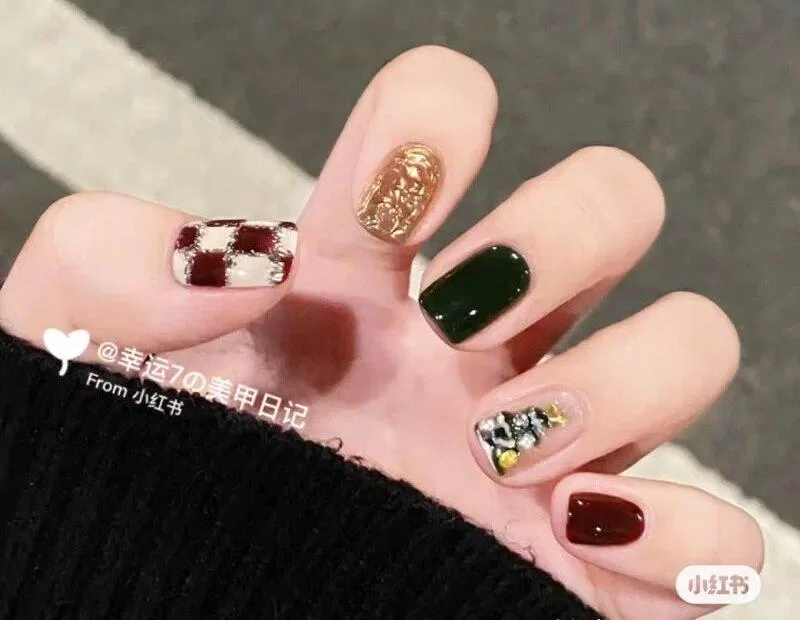 240+ mẫu nail Giáng Sinh 2023 đẹp đa dạng, trendy nhất ấn tượng đơn giản Giáng sinh hot trend màu đỏ mẫu nail noel mẫu nail noel 2023 mẫu nail noel 2023 đẹp Mẫu nail noel cute nail Giáng Sinh nail giáng sinh đẹp nail noel sang trọng