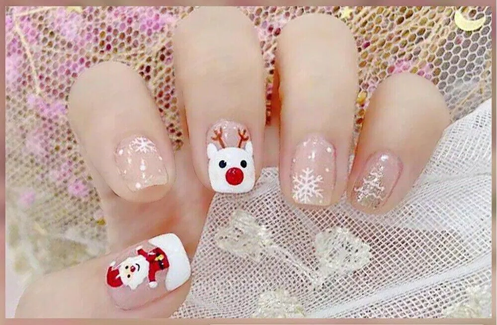 Mẫu nail Giáng Sinh ngắn đơn giản đẹp nhất (Ảnh: Internet)