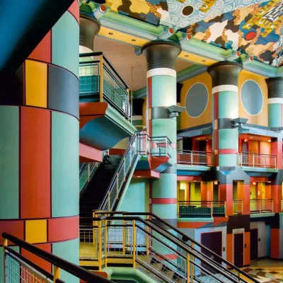 Khám phá phong cách thiết kế nội thất Postmodernism: Hòa quyện giữa hiện đại và truyền thống (ảnh: Internet) Khám phá phong cách thiết kế nội thất Postmodernism: Hòa quyện giữa hiện đại và truyền thống (ảnh: Internet)