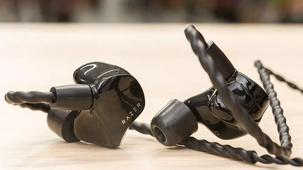 Tai nghe IEM Razer Moray (Ảnh: Internet)