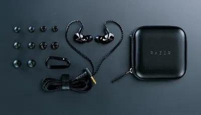 Bộ sản phẩm tai nghe IEM Razer Moray (Ảnh: Internet) Bộ sản phẩm tai nghe IEM Razer Moray (Ảnh: Internet)