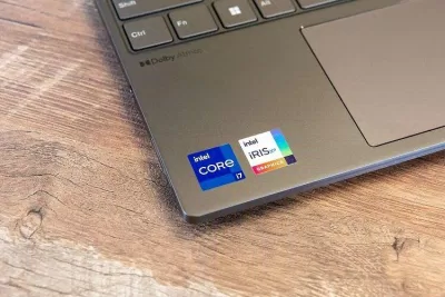 ThinkBook Plus Gen 4 có bộ xử lý Intel Core và Intel Iris Xe (Ảnh: Internet) ThinkBook Plus Gen 4 có bộ xử lý Intel Core và Intel Iris Xe (Ảnh: Internet)