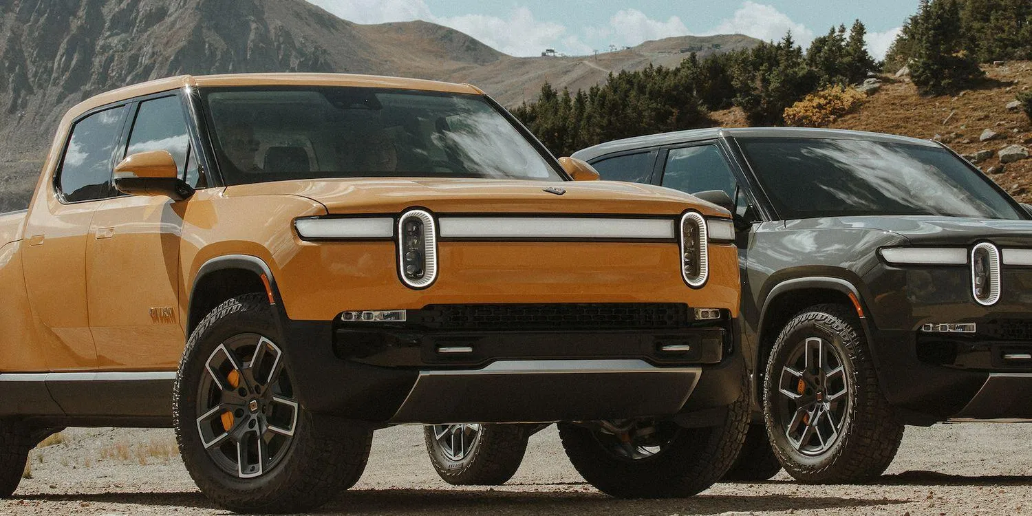Xe Rivian R1T 2022 màu vàng (Ảnh: Internet) Xe Rivian R1T 2022 màu vàng (Ảnh: Internet)