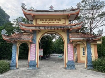 Ngũ Động Thi Sơn - đền Trúc (Ảnh: Internet) Ngũ Động Thi Sơn - đền Trúc (Ảnh: Internet)