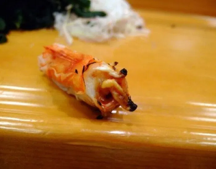 Những món ăn này thường dùng nguyên vật liệu là động vật sống (Ảnh: Internet) Những món ăn này thường dùng nguyên vật liệu là động vật sống (Ảnh: Internet)