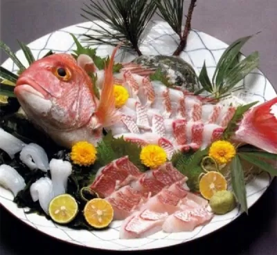 Những món ăn này thường dùng nguyên vật liệu là động vật sống (Ảnh: Internet)