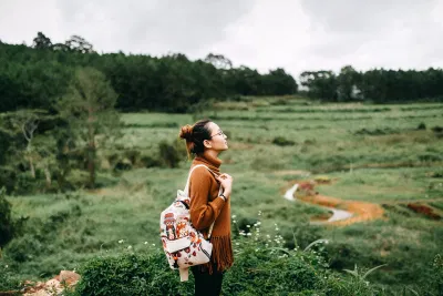 Khi mình thức dậy sớm, mình có thể ngắm nhìn bình minh và cảm nhận sự sống động của thiên nhiên. (Nguồn: Internet)