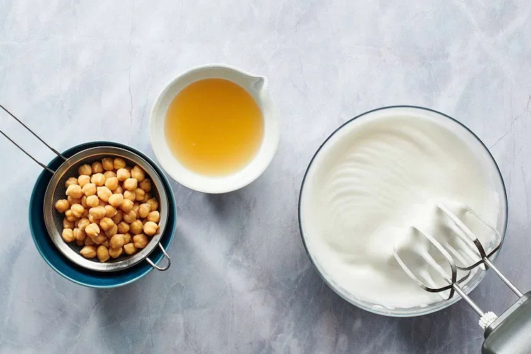 Aquafaba có thể đánh bông và thay thế cho trứng (Ảnh: Internet) Aquafaba có thể đánh bông và thay thế cho trứng (Ảnh: Internet)