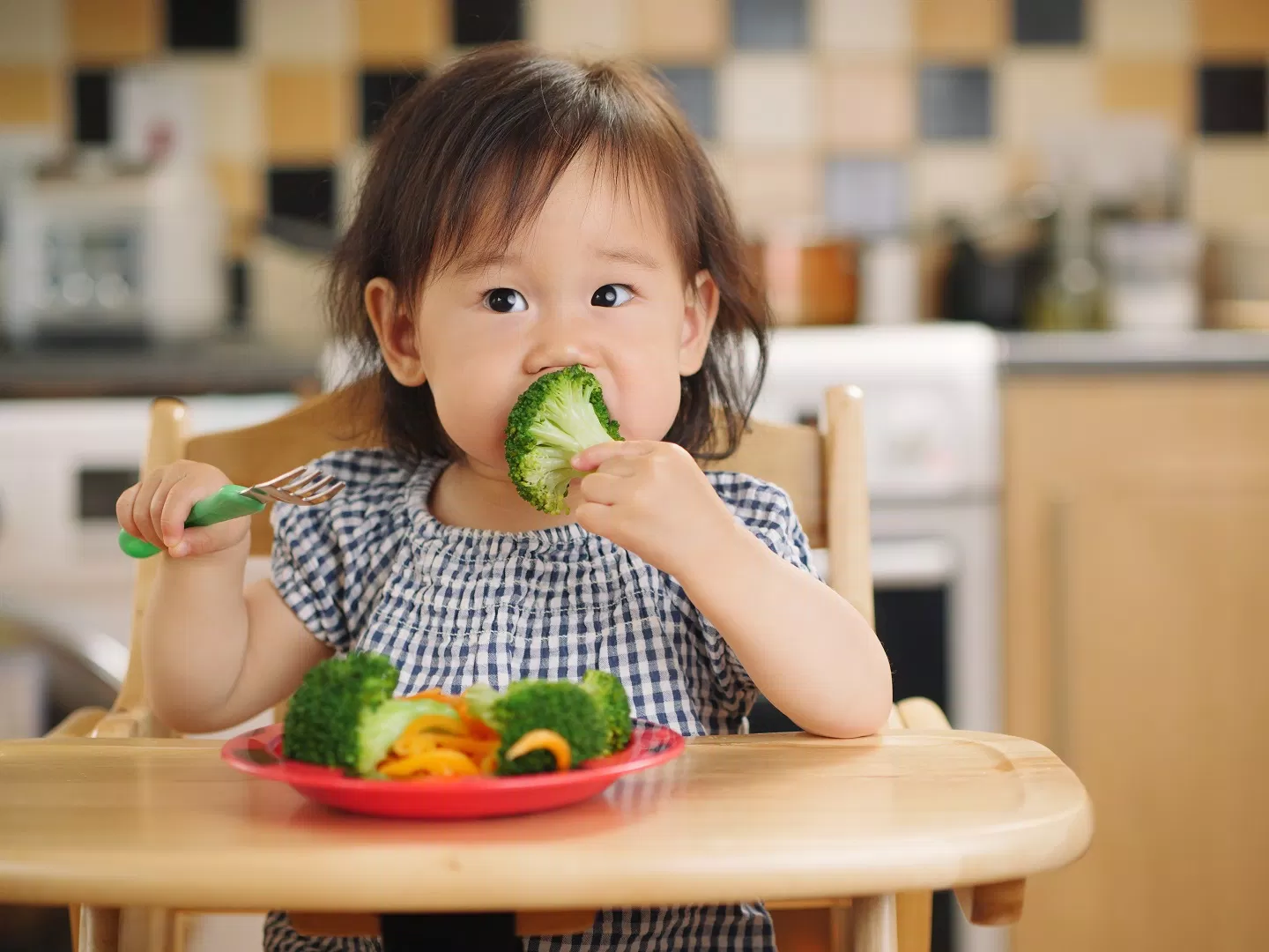Trẻ dưới 6 tháng tuổi cần bổ sung vi chất gì để tăng cân tốt, tiêu hóa khỏe? (ảnh: Internet) Trẻ dưới 6 tháng tuổi cần bổ sung vi chất gì để tăng cân tốt, tiêu hóa khỏe? (ảnh: Internet)