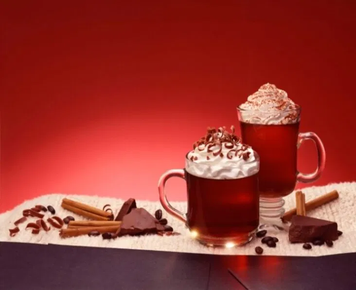 Bạn đã thử qua loại thức uống rực rỡ sắc màu này bao giờ chưa? (Ảnh: Internet)