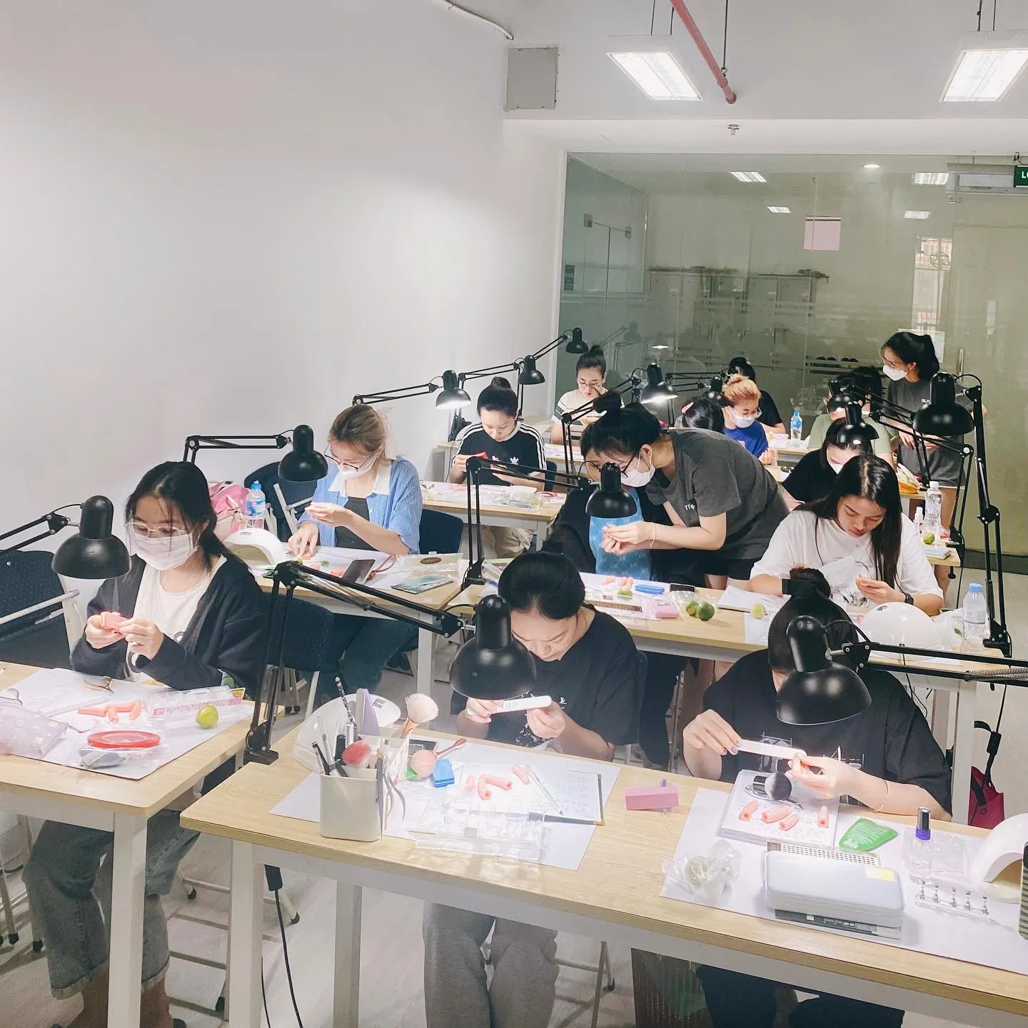 Một buổi học của TTL. Nails academy Một buổi học của TTL. Nails academy