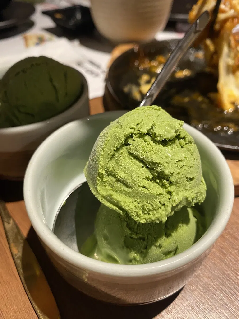 Review nhà hàng Uchi Sushi - Nhà hàng Nhật Bản giá bình dân ẩm thực ẩm thực nhật bản bạch tuộc bạch tuộc sống bình dân cá hồi cá trích chất lượng cơm chiên trứng cơm cuộn dầu mè gà cay phô mai giá bình dân Giá cả giá rẻ kem matcha Khách hàng không gian matcha món ngon mù tạt nhà hàng nhà hàng Nhật bản nhà hàng uchi sushi Nhật Bản phô mai salad sashimi sò điệp sổ đỏ sốt mè rang sứa trộn tại nhà thông tin Trà chanh trà ổi trứng cá chuồn Trứng hấp Uchi Sushi xứ sở hoa anh đào