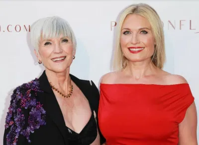 Tosca Musk và Maye Musk tham dự buổi ra mắt "Driven" của Passionflix tại Raleigh Studios vào ngày 8/8/2018 tại Los Angeles, California (Ảnh: Internet) Tosca Musk và Maye Musk tham dự buổi ra mắt "Driven" của Passionflix tại Raleigh Studios vào ngày 8/8/2018 tại Los Angeles, California (Ảnh: Internet)