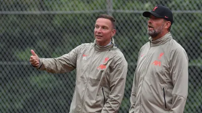Pep Lijnders đang làm việc tại Liverpool (Ảnh: Internet) Pep Lijnders đang làm việc tại Liverpool (Ảnh: Internet)