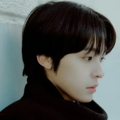 Hình mẫu lý tưởng của Riku là đàn anh cùng nhóm Mark NCT và chị gái thứ 2 trong gia đình. Nguồn: Ảnh từ Internet.