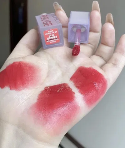 Swatch Son Black Rouge Double Layer Over Velvet (Nguồn: internet)
